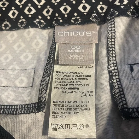 Chico’s 00 Size 2 Brigette crop pants. Tassels on hem. Excellent condition. - Picture 2 of 2